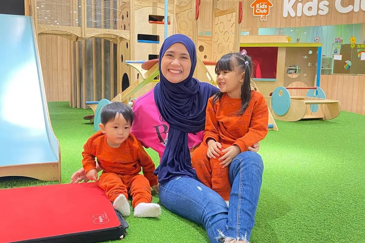 Ryana Dea (https://www.instagram.com/p/CPw-TQjLIVM/?utm_medium=copy_link)