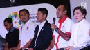 Deputi IV bidang Peningkatan Prestasi Olahraga, Mulyana (kedua kanan) memberi keterangan saat jumpa pers Official Broadcaster Asian Games 2018 di Jakarta, Kamis (8/2). Asian Games 2018 berlangsung 18 Agustus-2 September. (Liputan6.com/Helmi Fithriansyah)