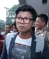 Merasa dirugikan oleh pihak label, grup musik Kangen Band didampingi kuasa hukumnya melaporkan ke polisi. Selasa (3/10/2017) Andika cs didampingi pengacaranya melaporkan pihak label. (Deki Prayoga/Bintang.com)