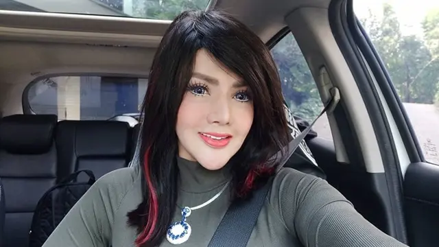 Ubah Gaya Rambut Jadi Hitam, Ini 6 Potret Babie Kumalasari Bikin Pangling