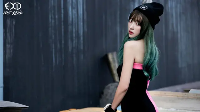[Bintang] Keren, 7 Idola K-pop yang Berambut Hijau