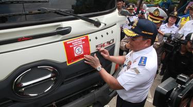 Larangan Truk ODOL Melintas Jalan Tol Jakarta - Bandung Berlaku Mulai Hari Ini