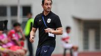 Pelatih kepala PSIS Semarang, Gilbert Agius saat laga lanjutan BRI Liga 1 2022/2023 antara Persija Jakarta melawan PSIS Semarang di Stadion Wibawa Mukti, Cikarang, Kamis (16/03/2023). (Bola.com/Bagaskara Lazuardi)