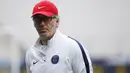 Laurent Blanc mampu mempersembahkan tiga titel juara Liga Prancis dan dua gelar juara Coupe de France untuk PSG dalam tiga musim. Karier Blanc di Parc des Princess berakhir sebelum memulai musim keempatnya dengan pesangon sebesar 17 juta pounds. (AFP/Thomas Samson)