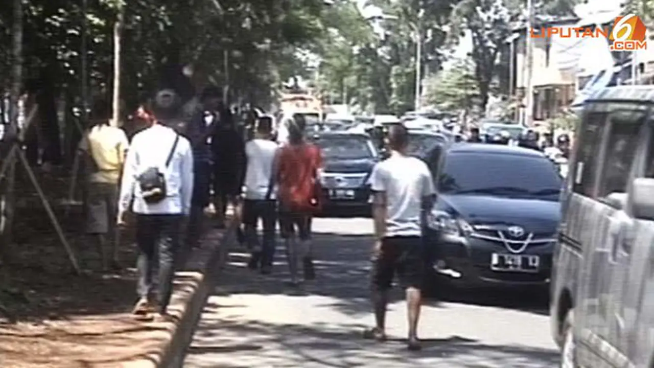 ricuh-pasar-gembrong-130723d.jpg
