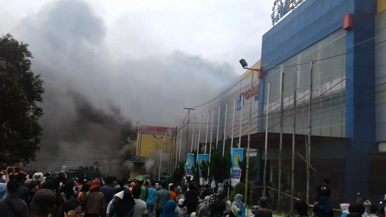 Kebakaran di Pasar Minggu Bengkulu