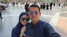 Jessica Anastasya resmi menikah dengan Ilham Ramadhan pada 4 Juni 2022. Kini setelah menikah keduanya kian terlihat harmonis saja. Berbagai momen kebersamaan kerap ia unggah di akun Instagramnya. Seperti momen saat pergi ke Tanah Suci. (Liputan6.com/IG/jessicaanastasya20)