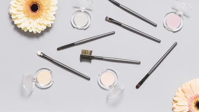 Ilustrasi Brush untuk Bagian Mata