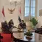 Presiden RI, Prabowo Subianto menerima kunjungan dua utusan khusus dari negara sahabat, yaitu Mesir dan Uni Emirat Arab (UEA), di Istana Merdeka, Jakarta, Selasa (22/10/2024). (Liputan6.com/Lizsa Egeham).