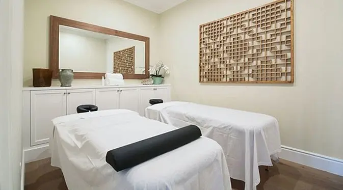 Fasilitas massage di rumah Kylie Jenner. (dailymail.co.uk)