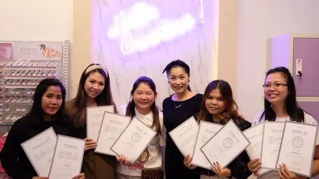 Nail Art House Gelar Mystery Box Nail Competition 2020