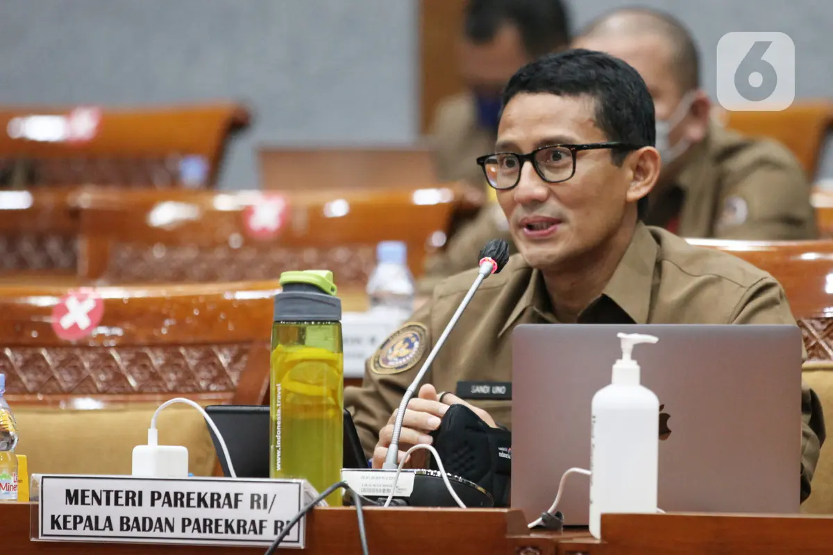 FOTO: Sandiaga Uno - DPR Bahas Kesiapan MotoGP Mandalika 2022