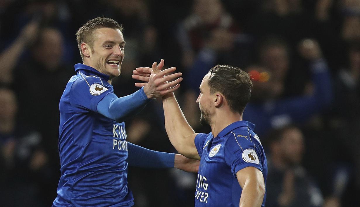 Selebrasi pemain Leicester City, Jamie Vardy usai membobol gawang Sunderland pada lanjutan Premier League di King Power Stadium, Leicester, Selasa (4/4/ 2017) Waktu setempat. Leicester menang 2-0. (Mike Egerton/PA via AP)