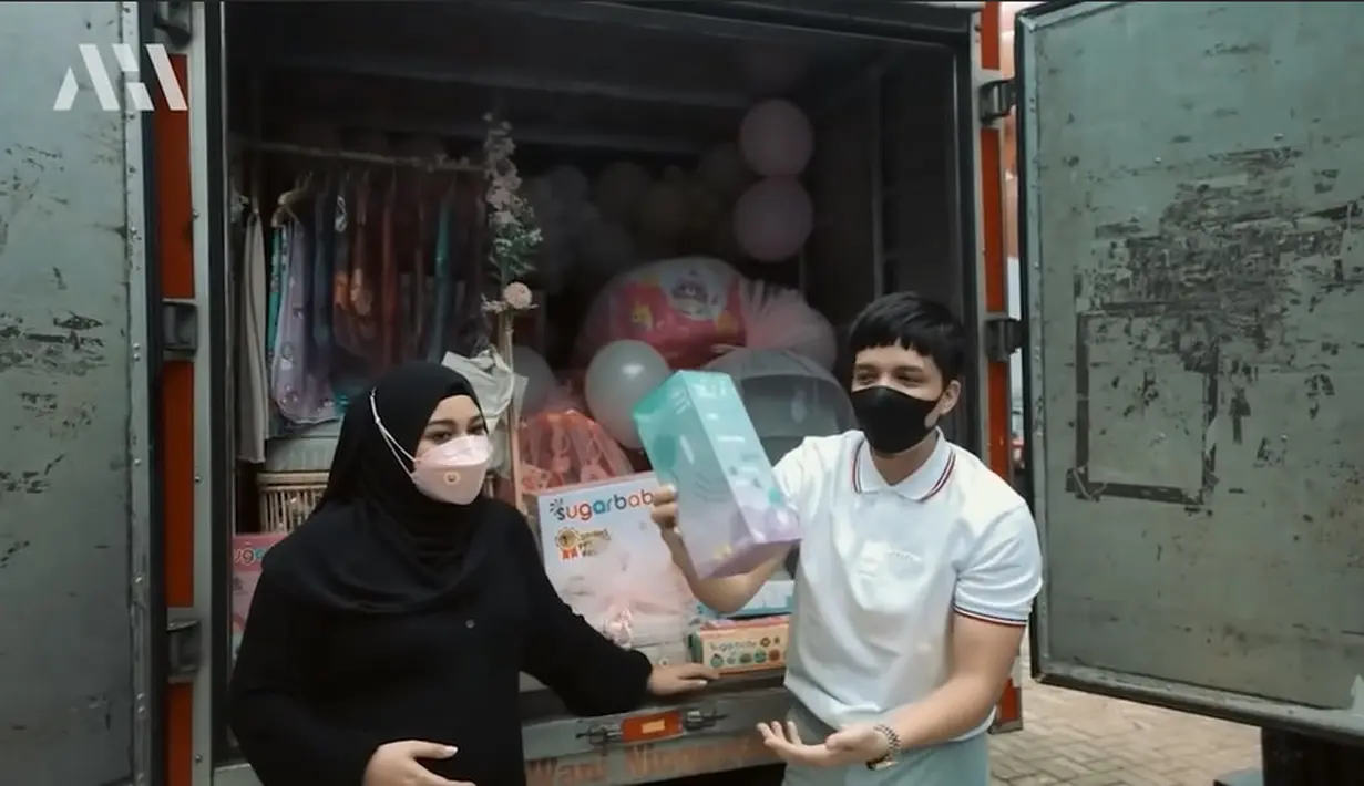 Aurel Hermansyah dan Atta Halilintar (Youtube/AH)