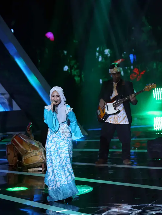 Dalam acara formal, Fatin mengaku sedikit membatasi karakter dirinya yang tampil ceria di atas panggung. Bahkan ia menghilangkan kebiasaannya lari-lari di atas panggung. (Nurwahyunan/Bintang.com)