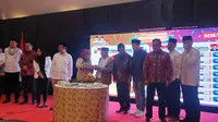Cawapres Ma'ruf Amin menghadiri acara syukuran yang diselenggarakan Relawan Milenial Jokowi-Ma'ruf Amin (Remaja) di kawasan Thamrin, Jakarta Selatan. (Liputan6.com/Nanda Perdana Putra)