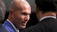 Zidane ditunjuk sebagai pelatih Real Madrid menggantikan Rafael Benitez yang dipecat pada Senin (4/1/2016) waktu setempat. (Reuters/Juan Medina)