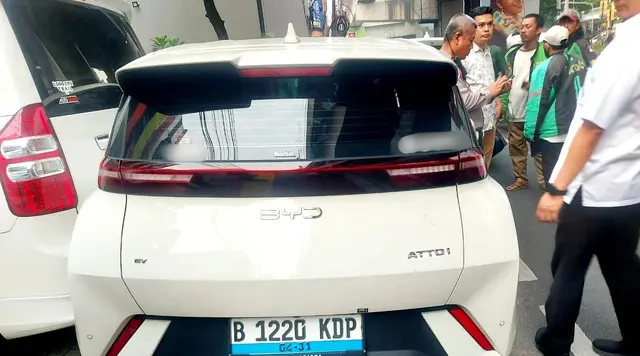 Sopir BYD Penabrak 4 Mobil dan Lindas Ojol di Blok M jadi Tersangka