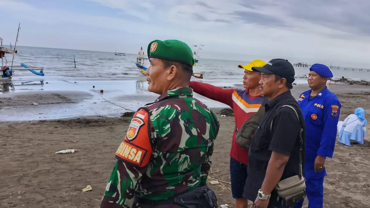 5 Bocah tenggelam di Pantai Widuri, Pemalang, 1 meninggal dunia. (Foto: Liputan6.com/Humas Polres Pemalang)