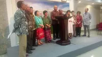 Para Antropolog Indonesia usai bertemu Presiden Jokowi, di istana Negara, Senin (16/1/2017). (Ahmad Romadoni/Liputan6.com) 