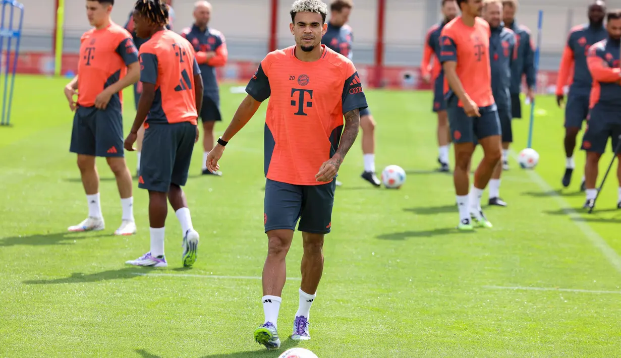 Pada 30 Juli 2025, Bayern Munchen resmi merekrut Luis Diaz, pemain sayap asal Kolombia, dari juara Liga Primer 2024/2025, Liverpool, dengan biaya yang kabarnya bisa mencapai 75 juta euro ($86,5 juta). (Alexandra BEIER/AFP)