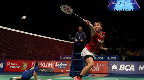 Satu-satunya wakil indonesia yang diharapkan mampu menyumbangkan gelar juara di Indonesia Open 2015, Greysia Polii dan Nitya krishinda maheswari harus puas menjadi runner up setelah tumbang ditangan ganda putri asal Tiongkok  Tang Jinhua dan Tian Qin...