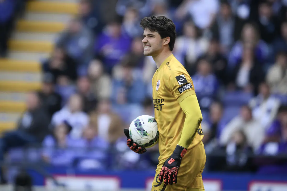 Kiper Royal Antwerp, Senne Lammens