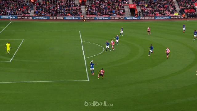 Berita video salah satu momen sial sekaligus brilian Manchester United pada musim 2016-2017. This video presented by BallBall.