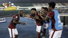 Kapten Timnas Indonesia, Boaz Solossa (kiri) merayakan gol bersama rekan-rekannya saat melawan Filipina pada laga AFF Suzuki Cup 2016 di Philippines Sports Stadium, (22/11/2016). (Bola.com/Nicklas Hanoatubun) 