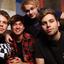 5 Seconds of Summer adalah grup band pop punk asal Australia