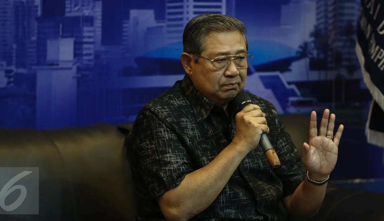 Presiden ke-6 RI Susilo Bambang Yudhoyono atau SBY menyatakan, dia diperingatkan bahwa teleponnya disadap, Jakarta, Rabu (1/2). (Liputan6.com/Faizal Fanani)
