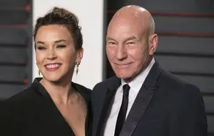 Kisah Cinta Patrick Stewart dan Sunny Ozell, Pertemuan Pertama di Restoran