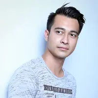 Saat berbincang secara eksklusif dengan Bintang.com beberapa waktu lalu ia menceritakan hikmah menjalani rehabilitasi. (Fotographer: Nurwahyunan, Digital Imaging: Muhammad Iqbal Nurfajri/Bintang.com)