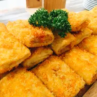 Ilustrasi Risoles Isi Ayam Credit: shutterstock.com