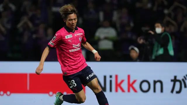 Penyerang Cerezo Osaka, Sota Kitano