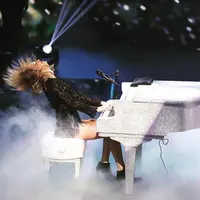 Taylor Swift, belakangan ini memang jarang terlihat tampil di publik. Sempat dipertanyakan keberadaannya, namun baru-baru ini ia mengungkap pertanyaan besar yang selama ini diperbincangkan. (AFP/Bintang.com)