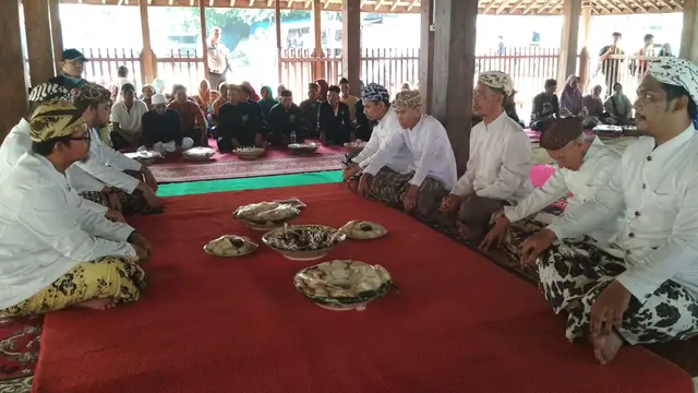 Doa Santri Syekh Siti Jenar Dalam Tradisi Tawurji di Cirebon