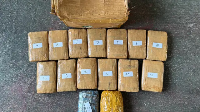 Barang bukti kasus peredaran ganja di kawasan Jatiasih, Kota Bekasi.