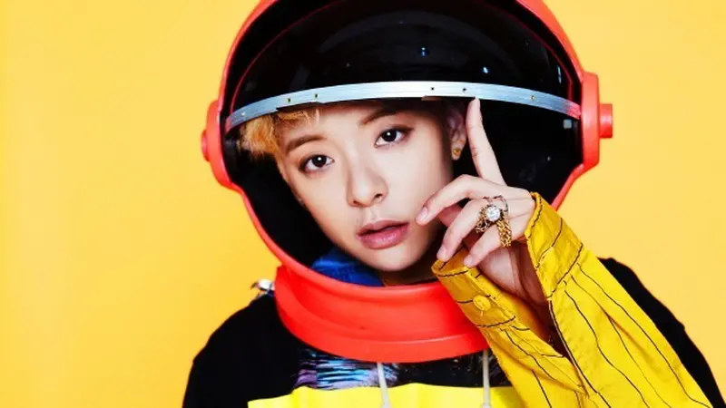  Cerita Amber f(x) Mempersiapkan Karya Solo