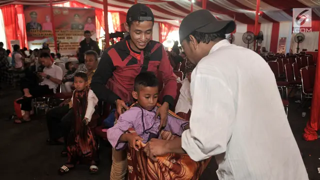 248 Anak Ikuti Sunatan Massal Gratis di Mapolsek Ciracas