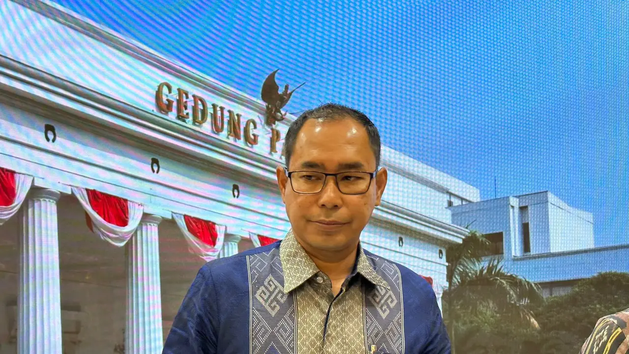 Direktur Pelindungan WNI dan BHI Kementerian Luar Negeri RI Judha Nugraha dalam press briefing di Jakarta, Jumat (13/10/2023). (Liputan6/Benedikta Miranti)