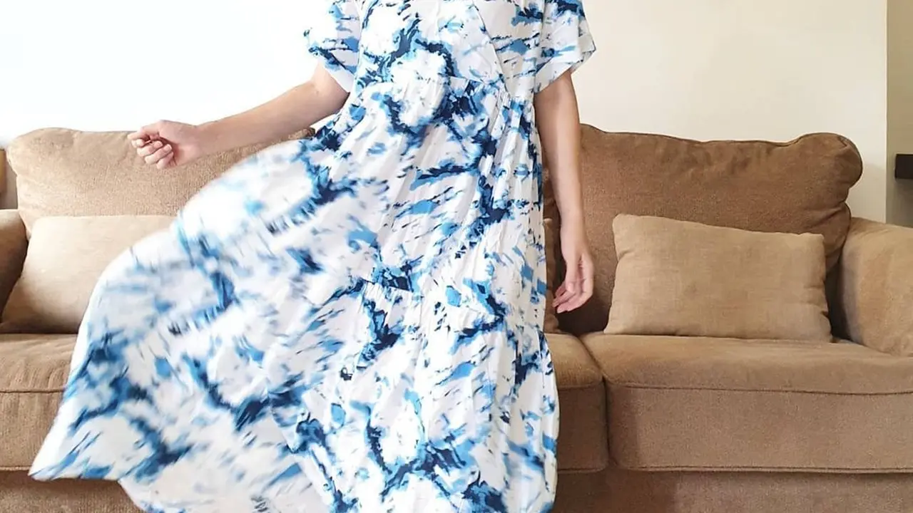 Potret Tiffany Orie Kenakan Baju Daster. (Sumber: Instagram/tiff.justin)