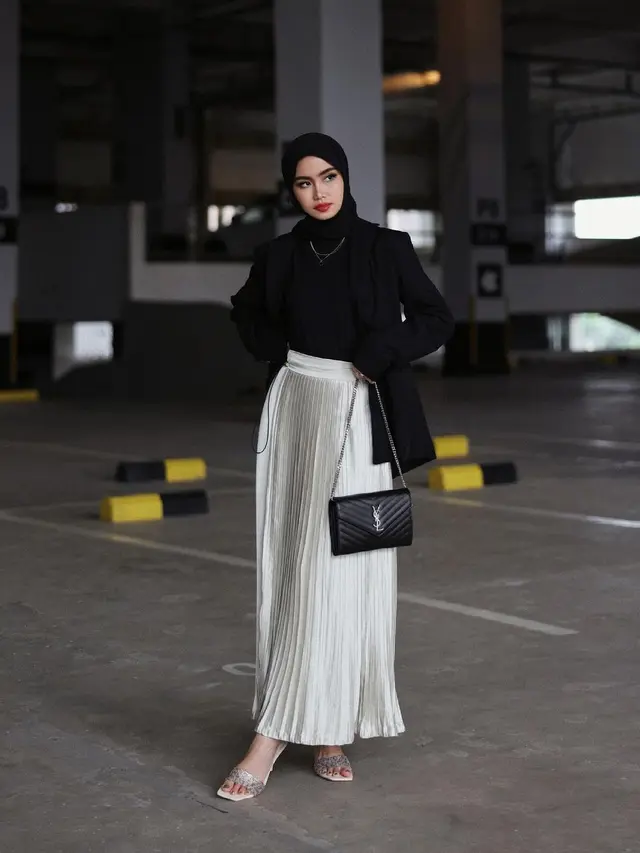 4 Tips Tampil Elegan dari Fashion Stylist Langganan Ayu Ting Ting hingga Aurel Hermansyah