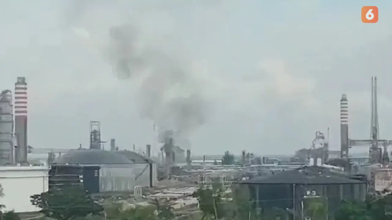 Kebakaran Kilang Pertamina Internasional Balikpapan