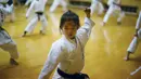 Mahiro Takano, anak perempuan asal Jepang berlatih karate di Nagaoka, Niigata, 18 November 2015. Saat usianya mencapai 9 tahun, ia berhasil  memenangkan All Japan Karatedo SMP Championships selama  tiga tahun berturut-turut. (dailymail.co.uk)
