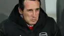 Ekspresi Manajer Arsenal Unai Emery saat menyaksikan anak asuhnya bertanding melawan Vitoria di Stadion D Afonso Henriques, Portugal, Rabu (6/11/2019). Emery menjadi Manajer Arsenal menggantikan Arsene Wenger pada musim panas 2018. (AP Photo/Luis Vieira, FILE)