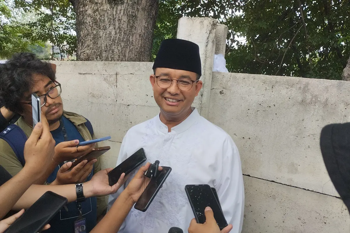 Bacapres Koalisi Perubahan Anies Baswedan menanggapi santai ihwal MK yang bakal menggelar kembali sidang atas gugatan uji materil pasal 169 huruf q Undang-Undang Nomor 7 Tahun 2017 tentang Pemilu terkait batas usia capres dan cawapres. Itulah top 3 news hari ini.