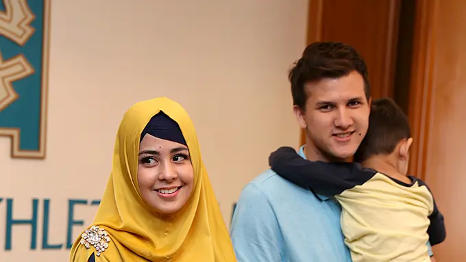 Risty Tagor dan Stuart Collin