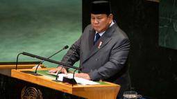 Presiden Prabowo juga mengungkap keprihatinan mendalam atas tragedi kemanusiaan di Gaza. Ia menyoroti ribuan korban jiwa, termasuk perempuan dan anak-anak, serta menyerukan dihentikannya kekerasan terhadap warga sipil. (AP Photo/Yuki Iwamura)