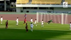 Diawali sepak pojok mendatar Egy Maulana, Saddil yang menerima bola langsung melepaskan tendangan keras kaki kiri. 